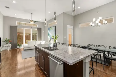 1605 Knox Street B Houston TX 77007