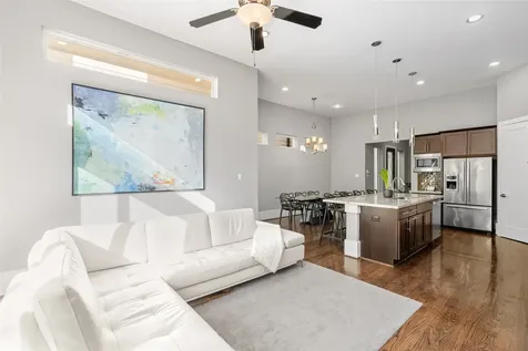 1605 Knox Street B Houston TX 77007