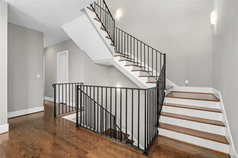 1605 Knox Street B Houston TX 77007