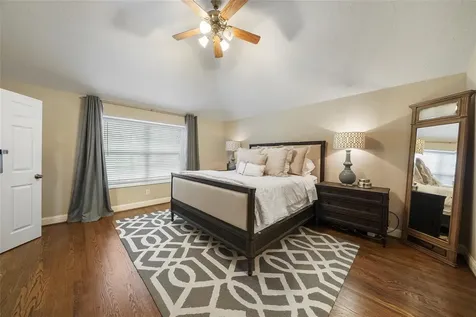 11530 Wickhollow Lane Houston TX 77043