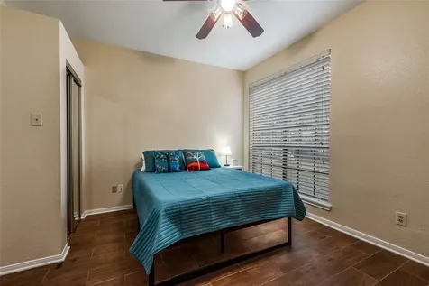 8055 Cambridge Street 43 Houston TX 77054