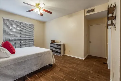 8055 Cambridge Street 43 Houston TX 77054