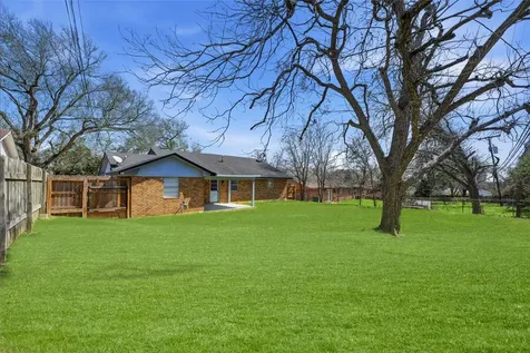 2412 Airline Drive Brenham TX 77833