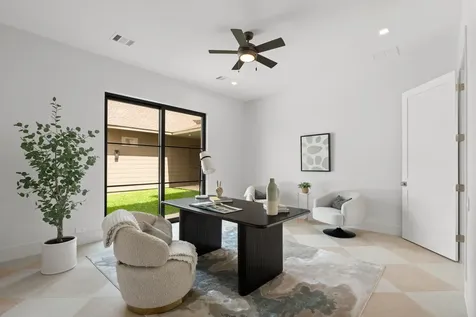 309 Avenue Of Oaks Street Houston TX 77009