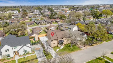 309 Avenue Of Oaks Street Houston TX 77009