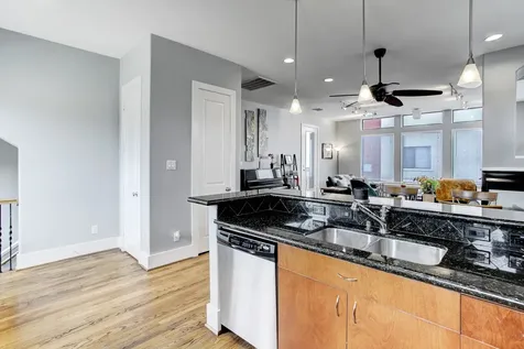 408 Parker Street Houston TX 77007