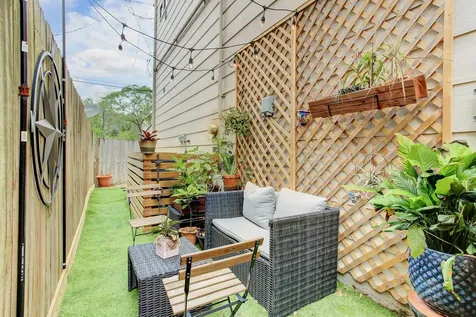 408 Parker Street Houston TX 77007