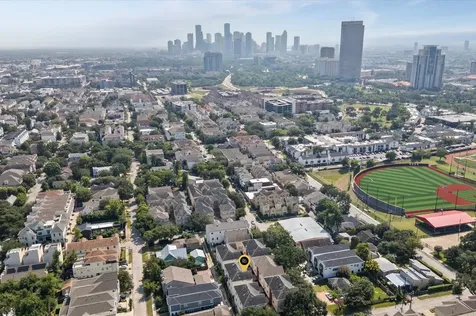 408 Parker Street Houston TX 77007