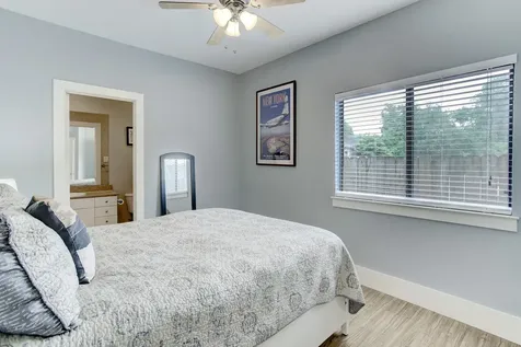 408 Parker Street Houston TX 77007