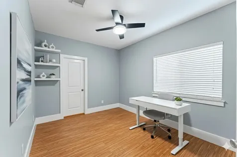 408 Parker Street Houston TX 77007