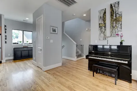 408 Parker Street Houston TX 77007