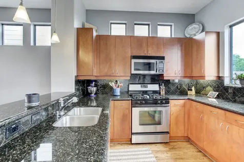 408 Parker Street Houston TX 77007