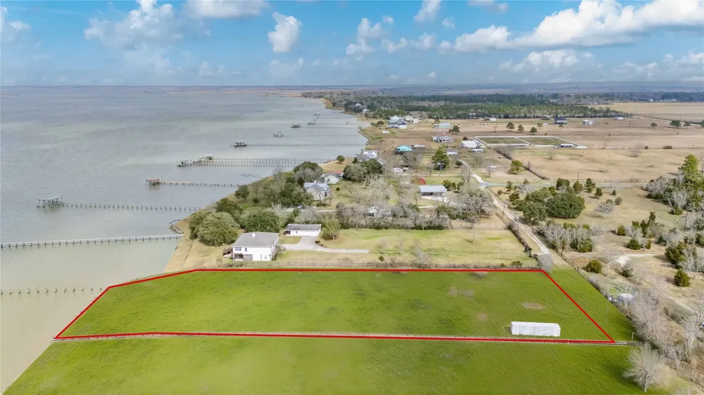 371 B Locke Road Anahuac TX 77514