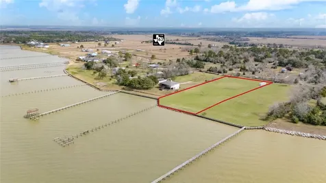 371 B Locke Road Anahuac TX 77514