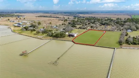 371 B Locke Road Anahuac TX 77514