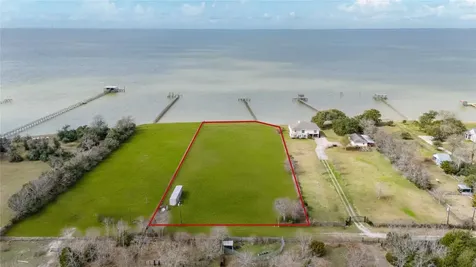 371 B Locke Road Anahuac TX 77514