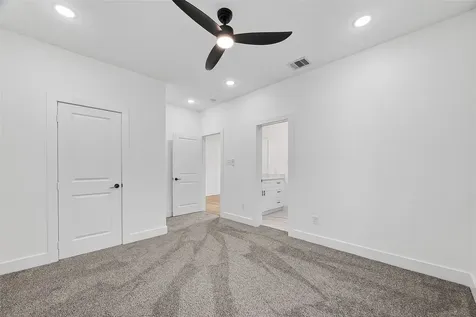 9334 Waller Street Houston TX 77012