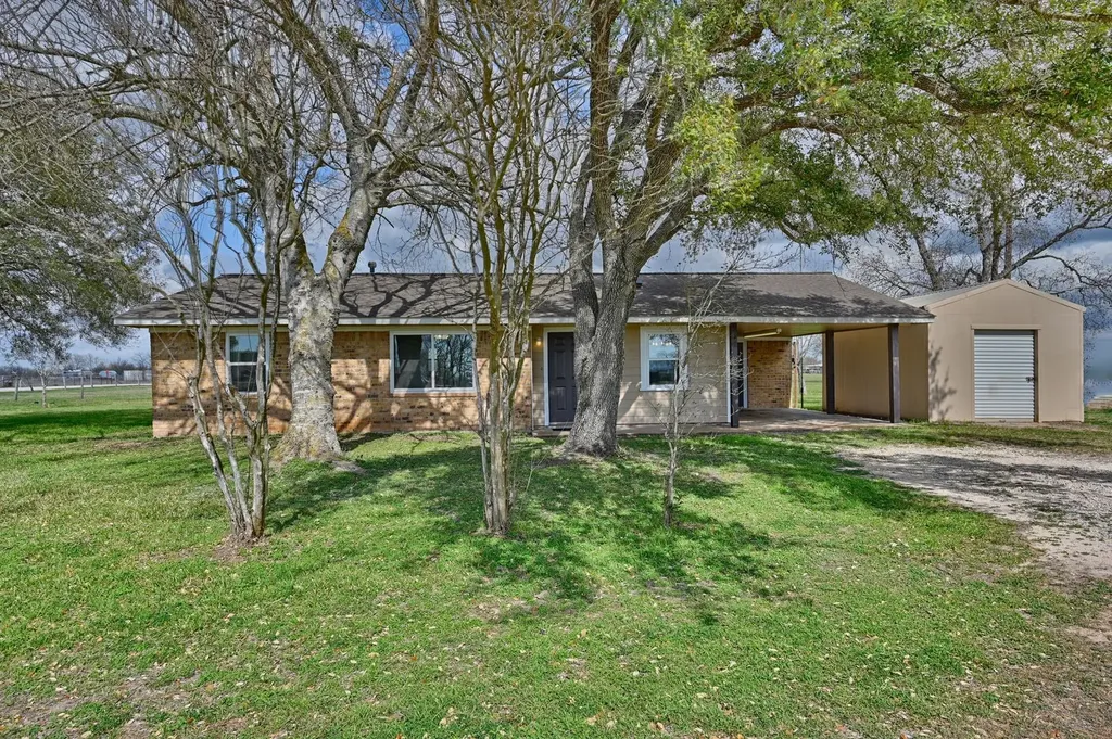 3249 Newsom Road Bellville TX 77418