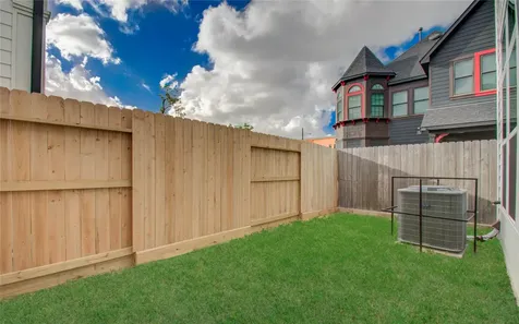 3206 Live Oak Street Houston TX 77004