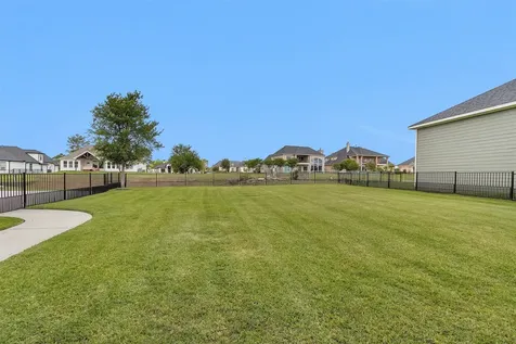 10887 Decatur Street Willis TX 77318