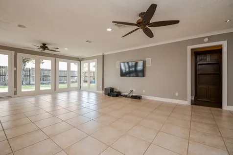 9614 Val Verde Street Houston TX 77063
