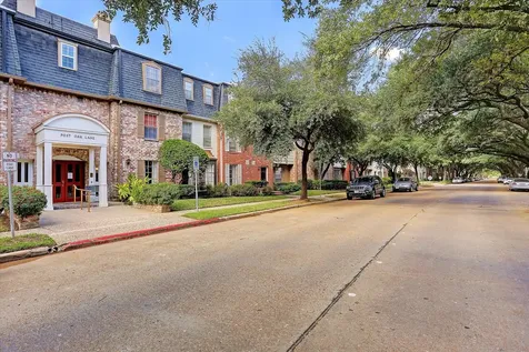 353 N Post Oak Lane 627 Houston TX 77024