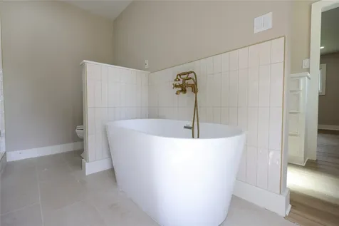 136 Talisman Street Lake Jackson TX 77566
