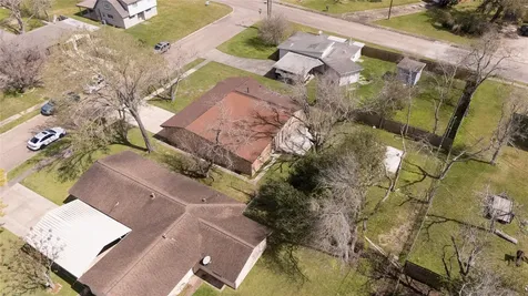 136 Talisman Street Lake Jackson TX 77566