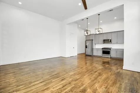 732 W 22nd Street A Houston TX 77008