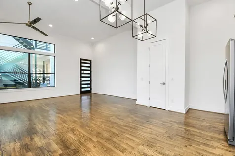 732 W 22nd Street A Houston TX 77008
