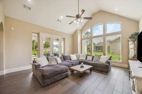 515 Otto Street East Bernard TX 77435