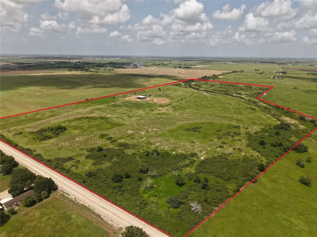 775 S Fm 441 Road Louise TX 77455