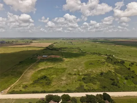 775 S Fm 441 Road Louise TX 77455