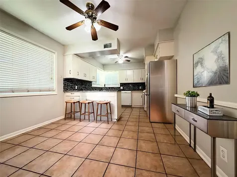 5339 Carew Street Houston TX 77096
