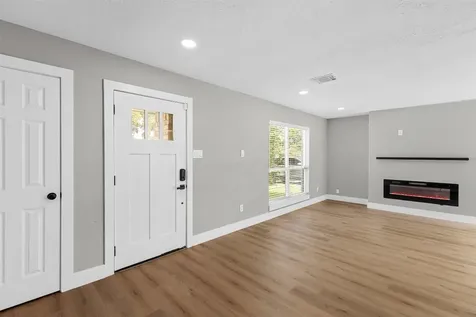 12223 Kingslake Forest Drive Houston TX 77044