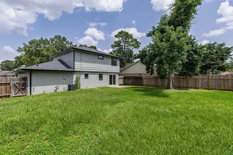 12223 Kingslake Forest Drive Houston TX 77044