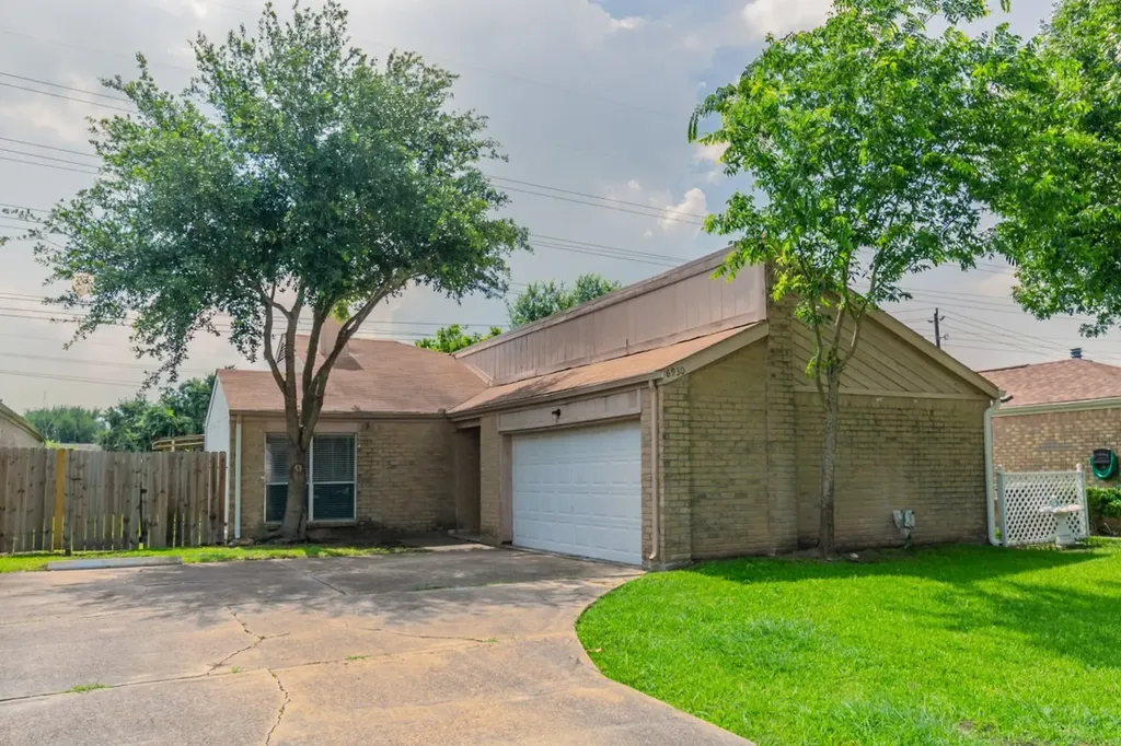 6930 Caddo Lake Lane Houston TX 77083