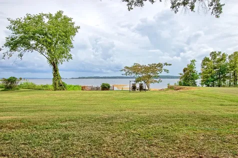 520 Mccoury Loop Milam TX 75959