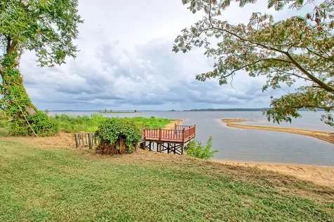 520 Mccoury Loop Milam TX 75959
