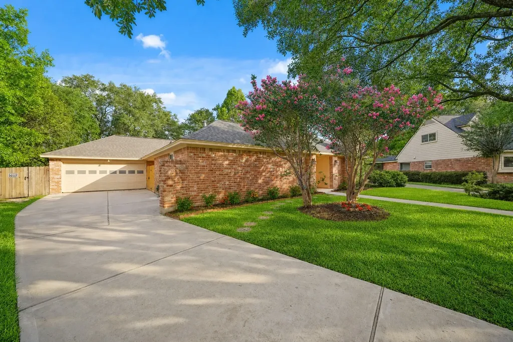 11804 Westmere Drive Houston TX 77077