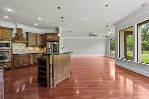 205 Del Monte Drive Friendswood TX 77546