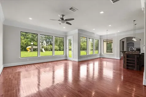 205 Del Monte Drive Friendswood TX 77546