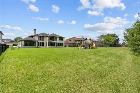 205 Del Monte Drive Friendswood TX 77546