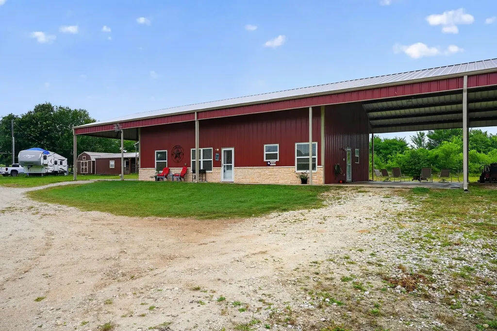 7821 County Road 460 Normangee TX 77871