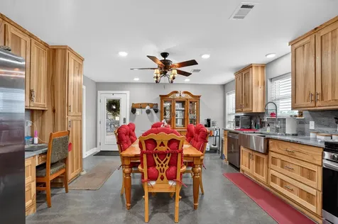 7821 County Road 460 Normangee TX 77871
