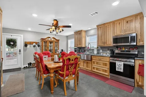 7821 County Road 460 Normangee TX 77871