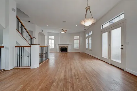 5410 Rose Street Houston TX 77007