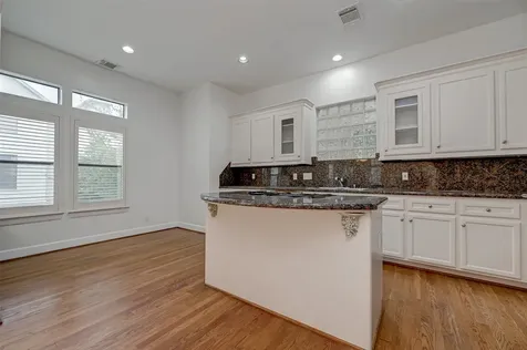5410 Rose Street Houston TX 77007