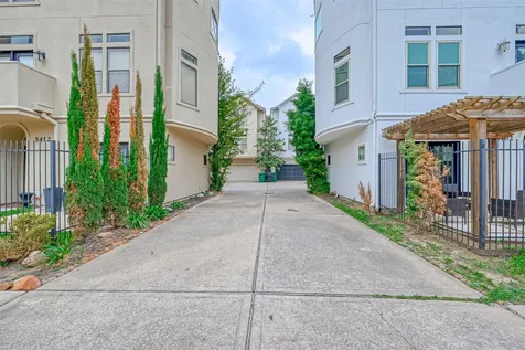 5410 Rose Street Houston TX 77007