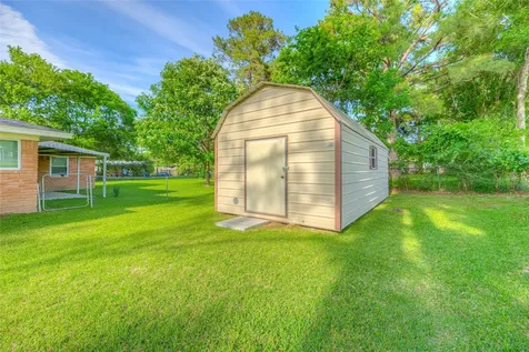814 N Willis Avenue Livingston TX 77351